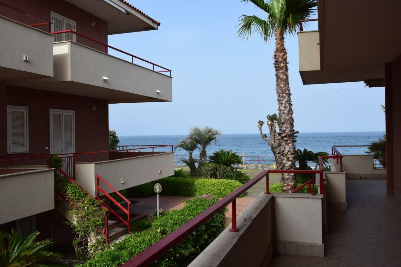 Seahome Riposto Extérieur photo